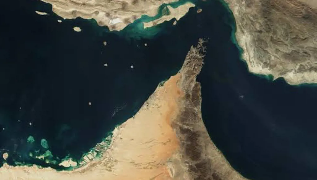 مسؤولون أميركيون: إيران تحتفظ بالأصول البحرية وقدرات أخرى لإغلاق مضيق هرمز