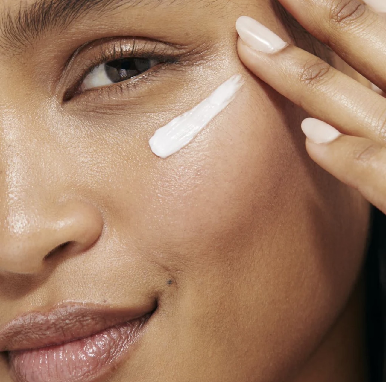 الاستمراريّة سرّ جمال بشرتكِ في رمضان (غوغل)