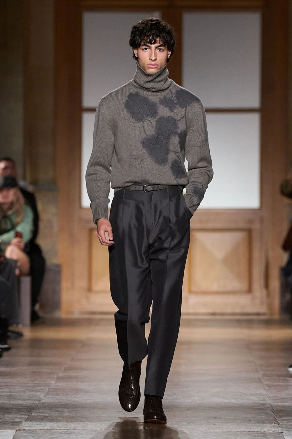 من عرض هيرمس للألبسة الرجاليّة لخريف وشتاء 2027 (إنستغرام)