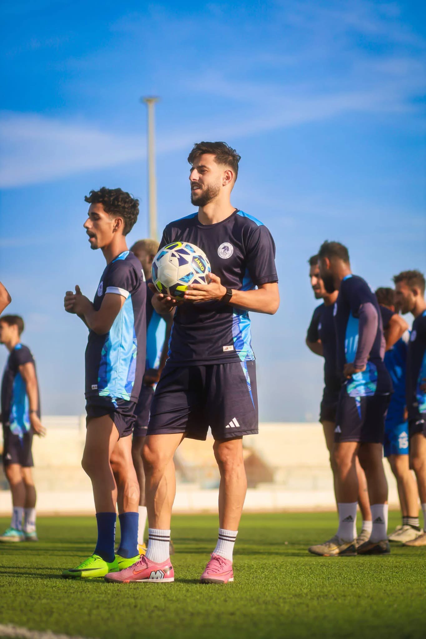 من تدريبات نادي الفتوة السوري. (وكالات)