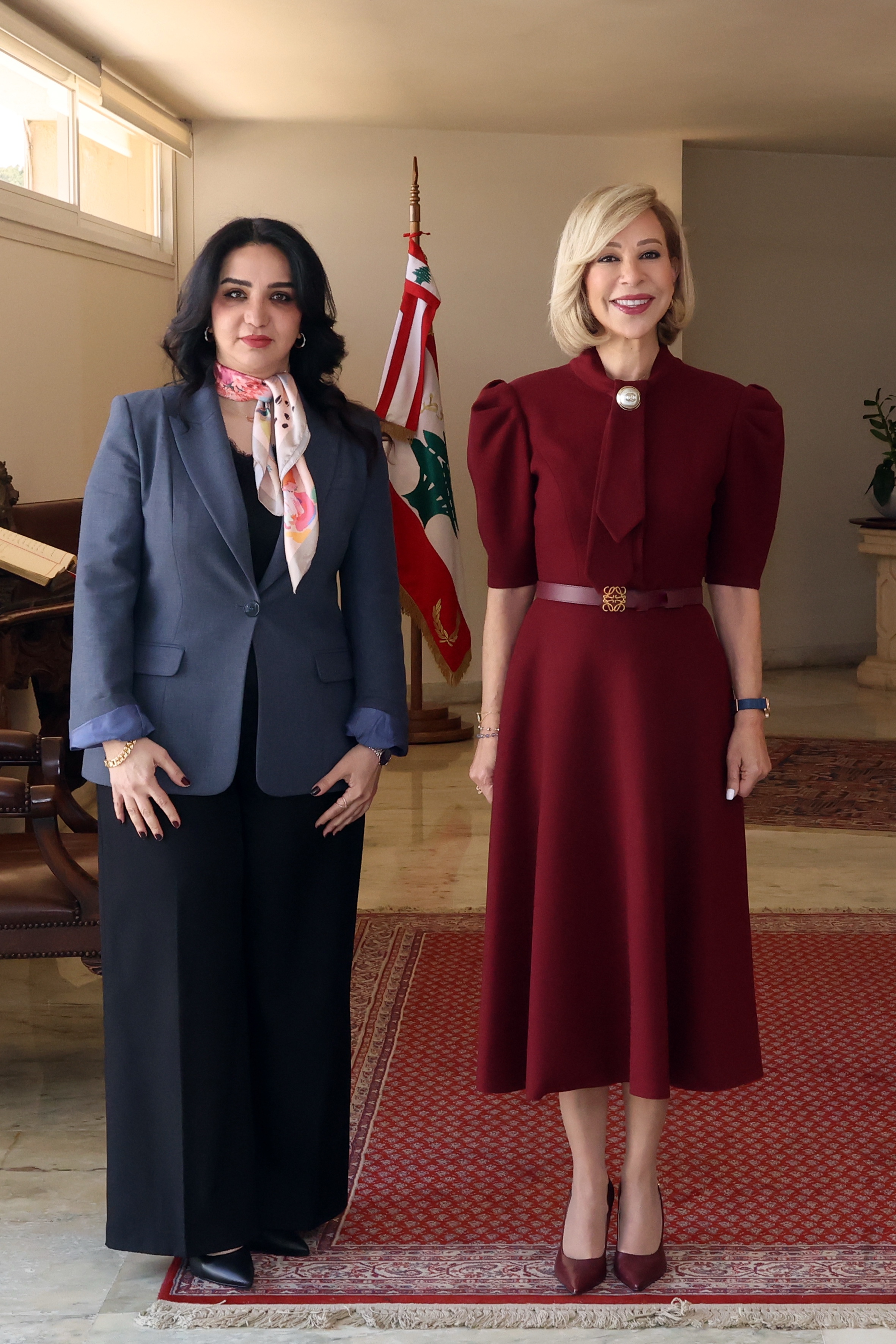 استقبلت اللبنانية الأولى، نعمت عون في قصر بعبدا القائمة بالأعمال في السفارة العراقية في بيروت ندى مجول.