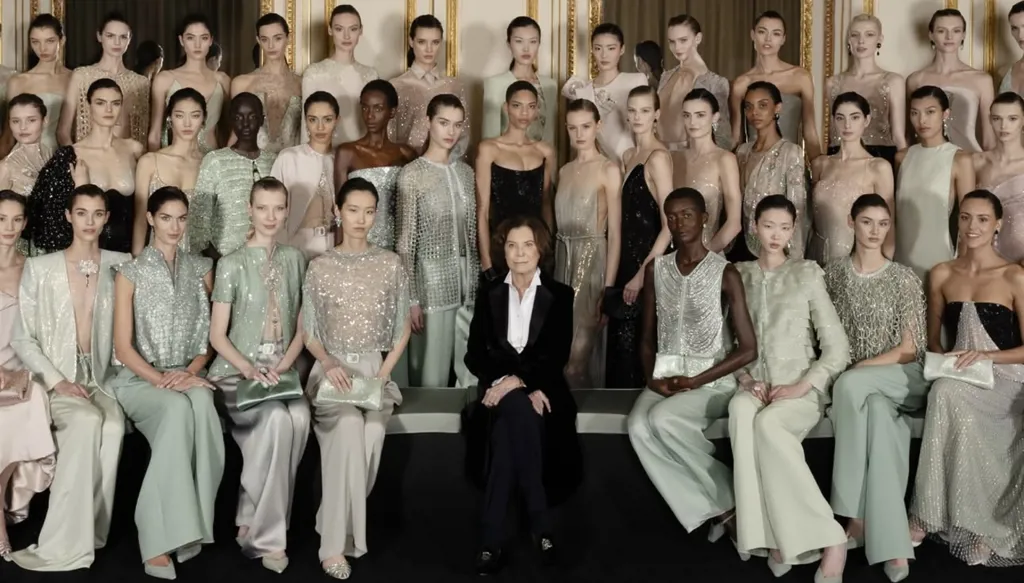 سيلفانا أرماني في أول عرض كوتور بعد رحيل أرماني بأسبوع الموضة الراقية في باريس لربيع وصيف 2026 (صور وفيديو)