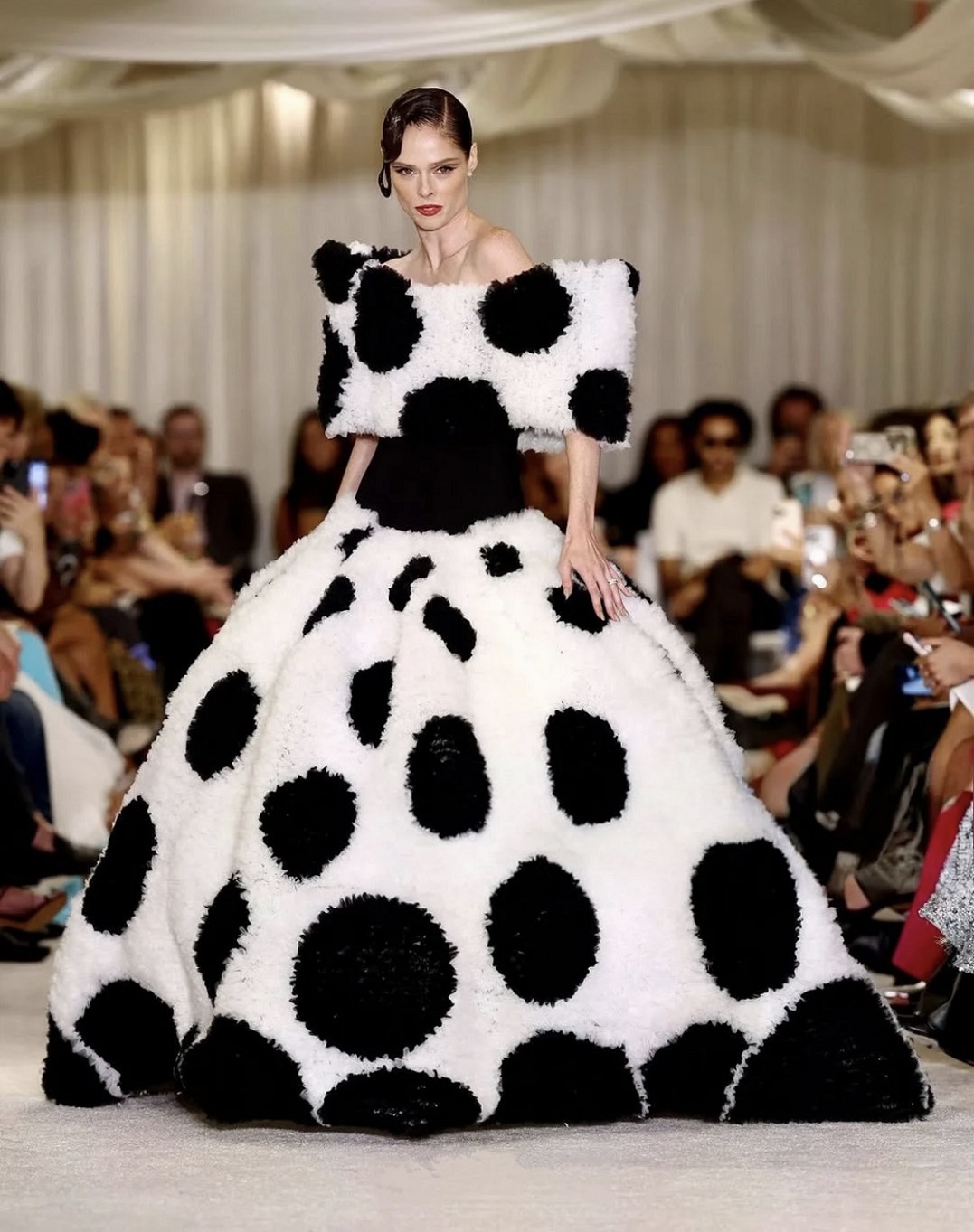  عرض أزياء كريستيان سيريانو لربيع وصيف 2026 في نيويورك (إنستغرام)