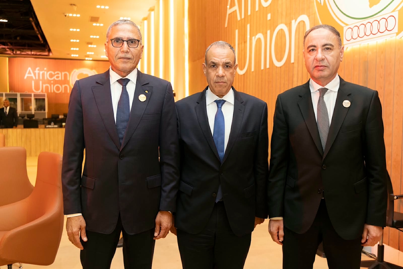 لقاءٌ يجمع وزير الخارجية المصري بدر عبد العاطي ووزير خارجية جمهورية تشاد أحمد كوقوري والمكلف بتسيير شؤون وزارة الخارجية والتعاون الدولي في ليبيا الطاهر الباعور. (الخارجية المصرية)