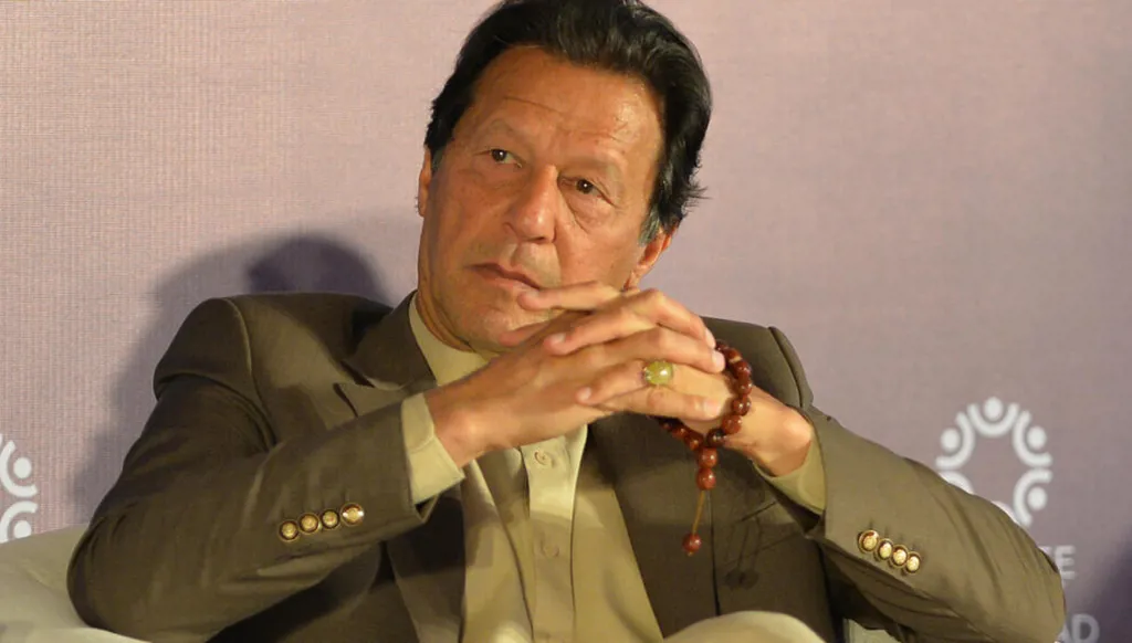باكستان... أمر بنقل عمران خان من السجن إلى المستشفى
