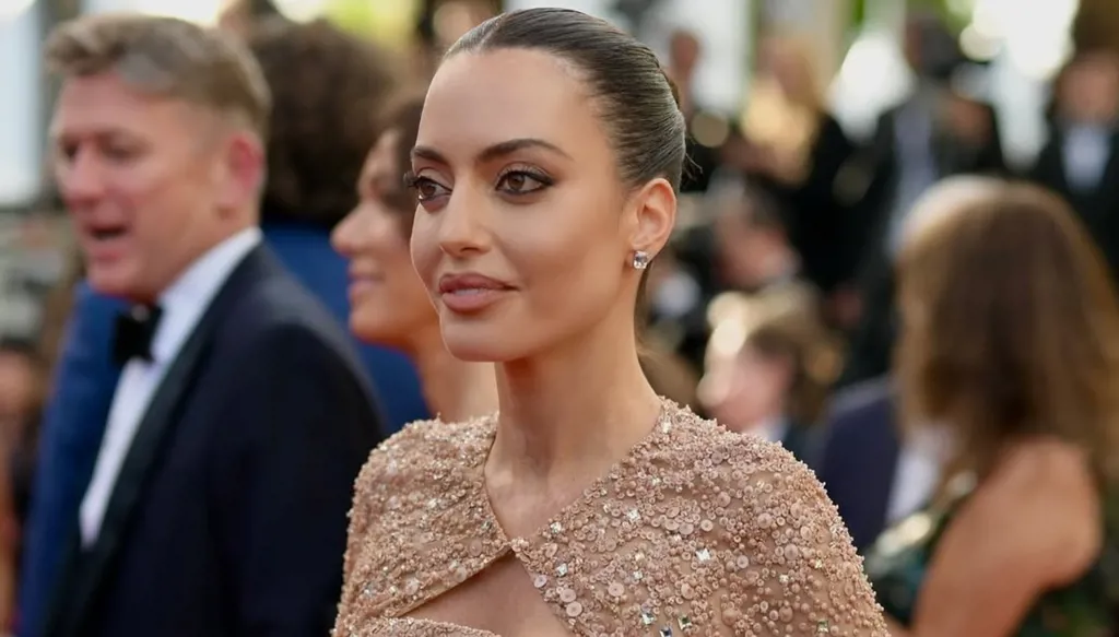 كارن وازن لـ "النهار": أولادي يعشقون لبنان… والسجادة الحمراء هنا مختلفة (فيديو)