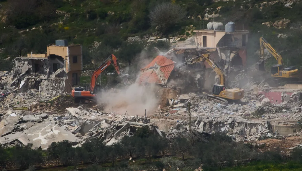 Lebanon Condemns Israeli Home Demolitions Post-Ceasefire (AP)