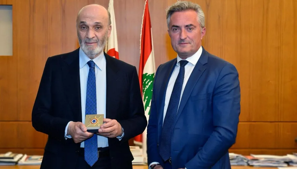 التطورات في لبنان والمنطقة بين جعجع والسيناتور الفرنسي ستيفان رافييه