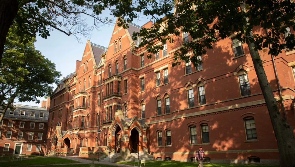 بعد وقف التمويل الأميركي للجامعات... الطلاب اللبنانيون أمام مصير مقلق