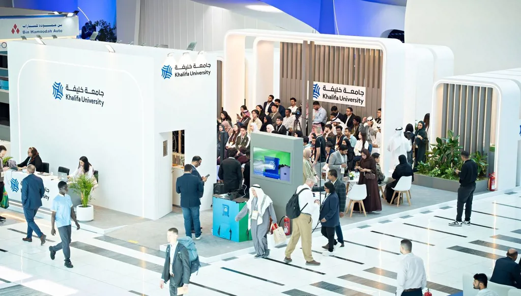 جامعة خليفة تكشف تقنيات ذكاء اصطناعي رائدة ضمن فعاليات قمة طاقة المستقبل 2026
