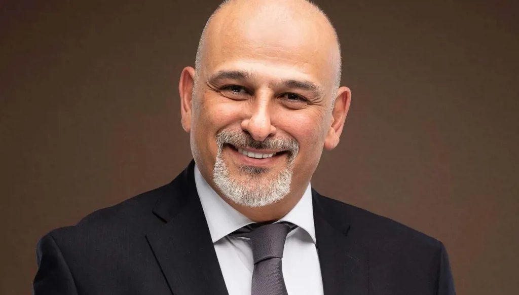 جمال سليمان يكشف عن مسلسل يتناول سجن صيدنايا من تأليف سامر رضوان