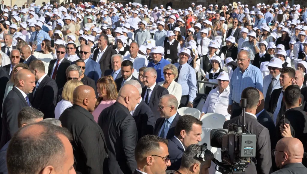 جوزف عون وجبران باسيل (نبيل إسماعيل)