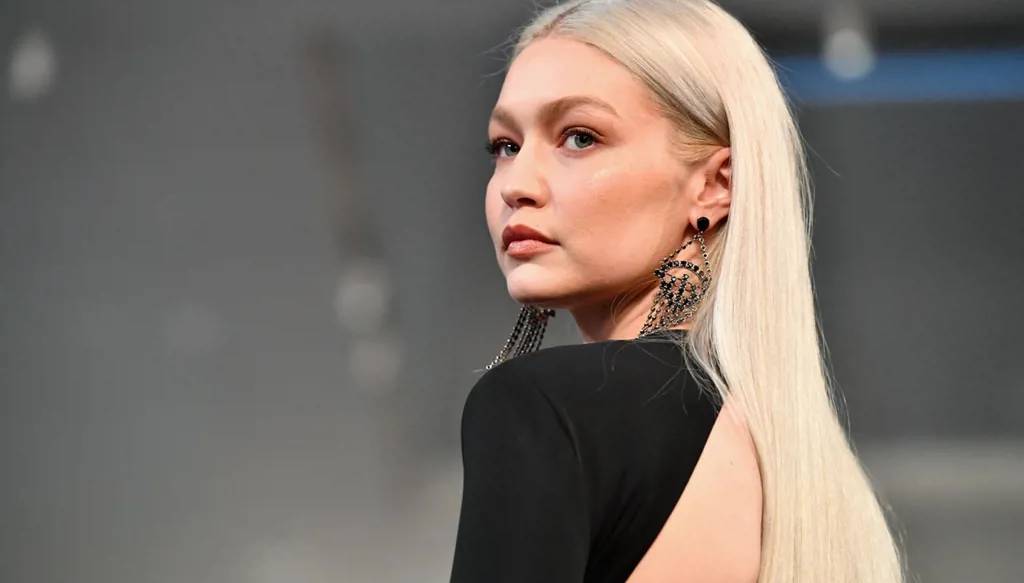 جيجي حديد تُعلّق على ظهور اسمها في ملفّات إبستين: "أشعر بالغثيان"