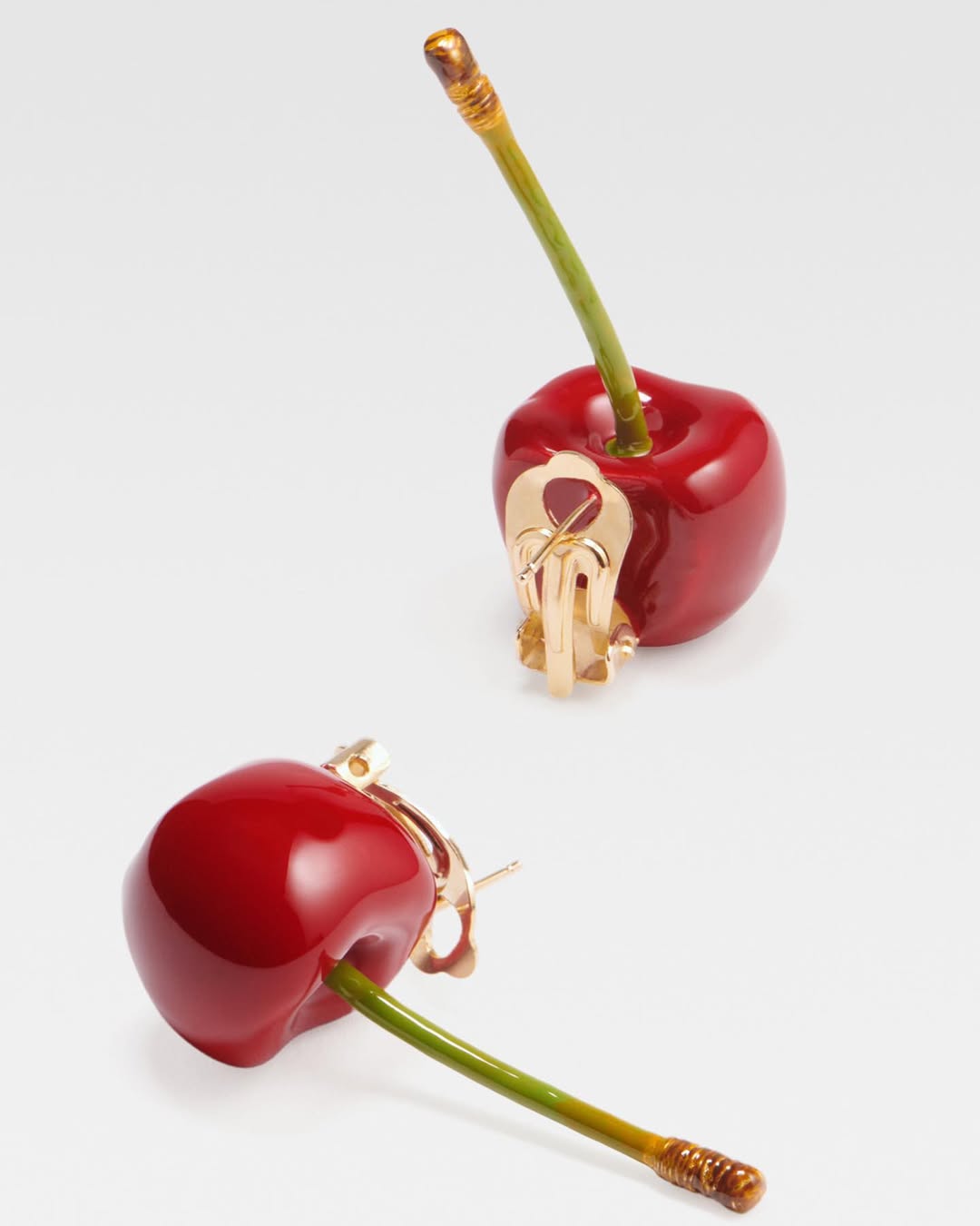 أقراط الكرز من 