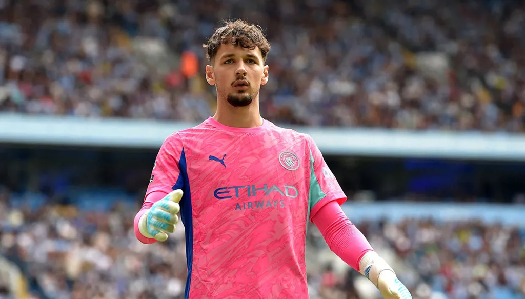 جيمس ترافورد ضحية وعود لم تُكتب لها الحياة