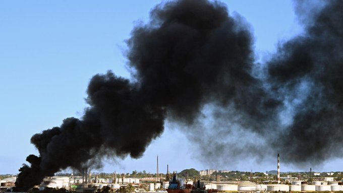 حريق في مصفاة النفط في هافانا (إكس).