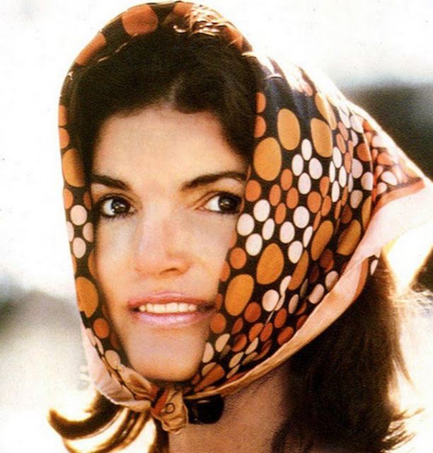 الوشاح الانيق بأسلوب جاكي كينيدي (Pinterest)