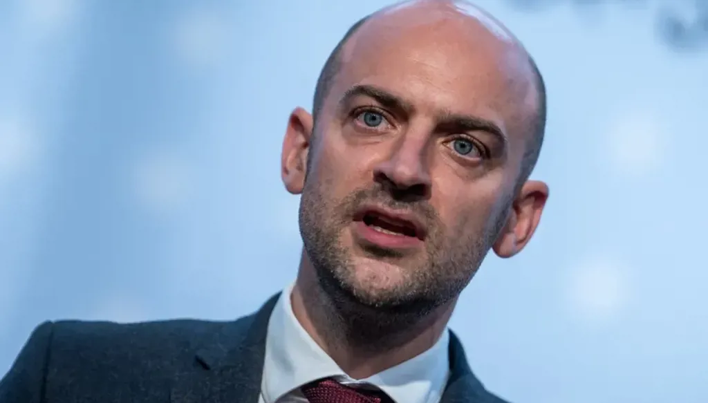 بارو يردّ على تصريح سفير إسرائيل في واشنطن الرافض لتدخّل فرنسا بمفاوضات لبنان