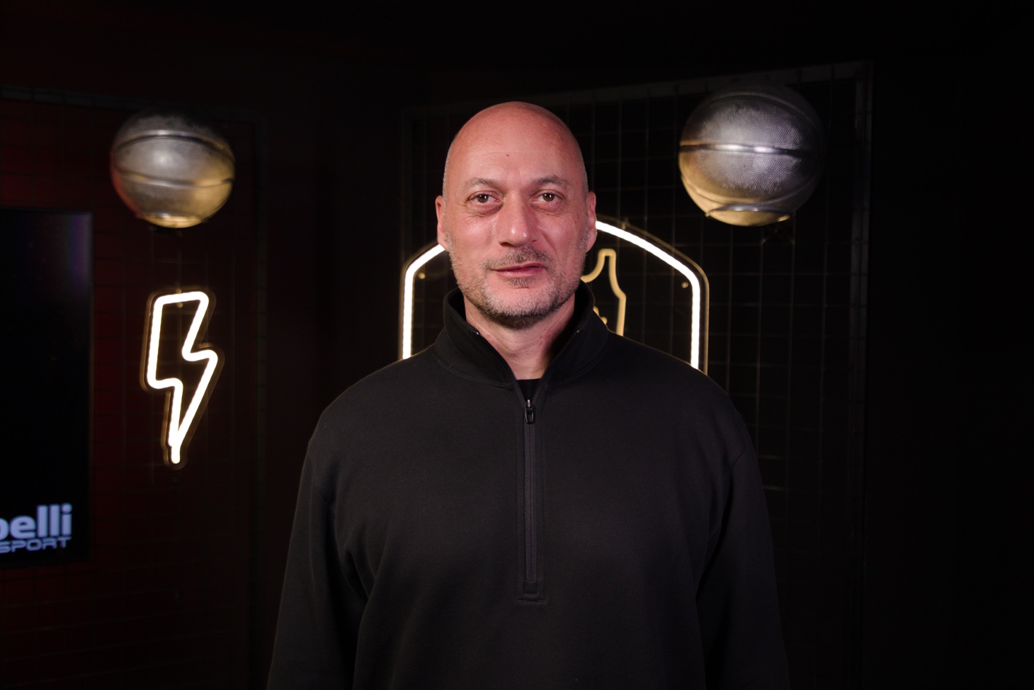 مدرب نادي هومنتمن جو مجاعص خلال برنامج Buzzer Beater. (النهار)