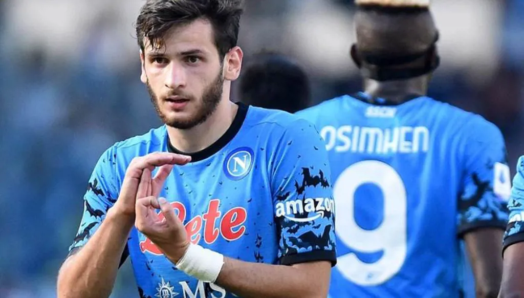 كفاراتسخيليا يحدد وجهته المقبلة بعد رحيله عن نابولي