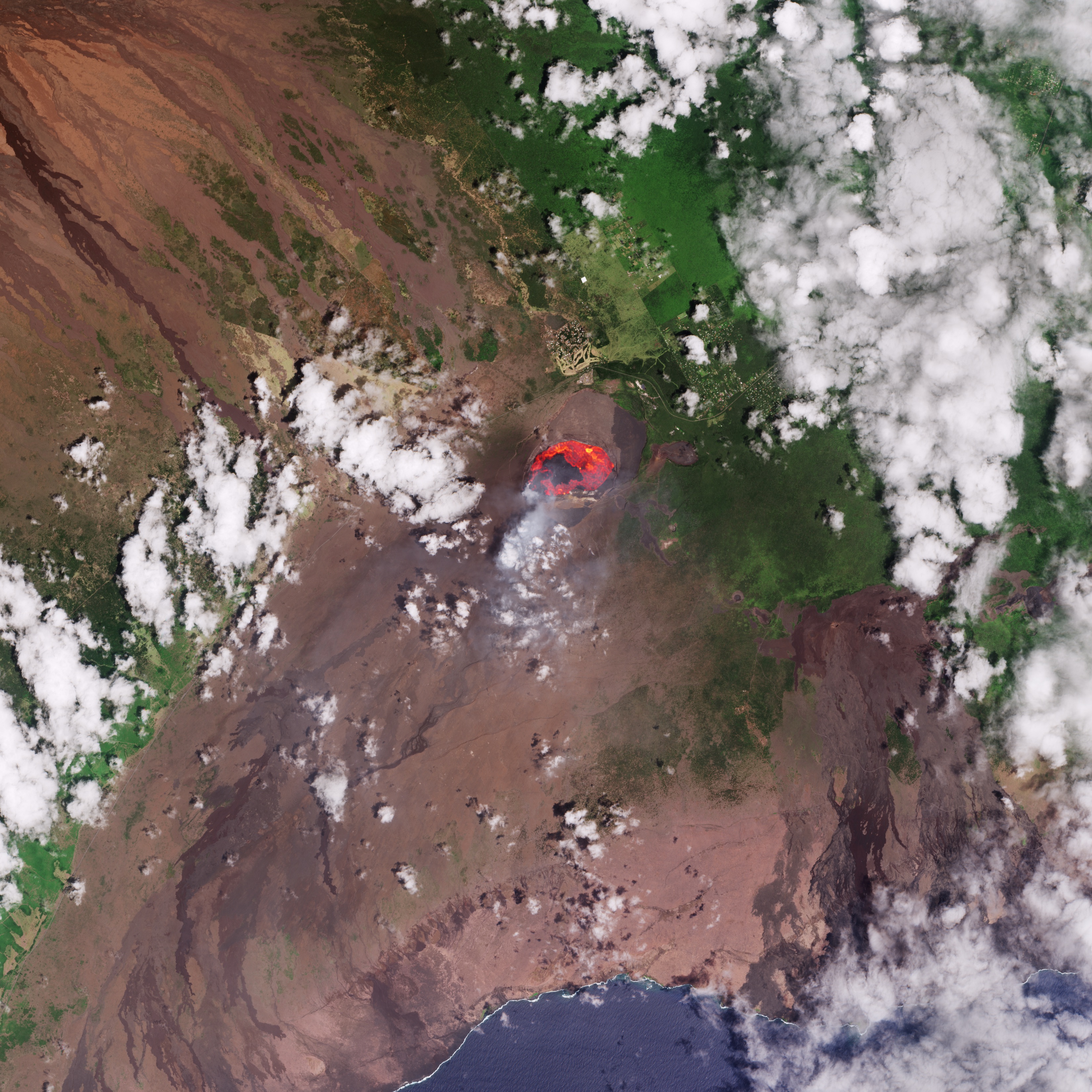 بركان كيلاويا في هاواي (أكس)‏