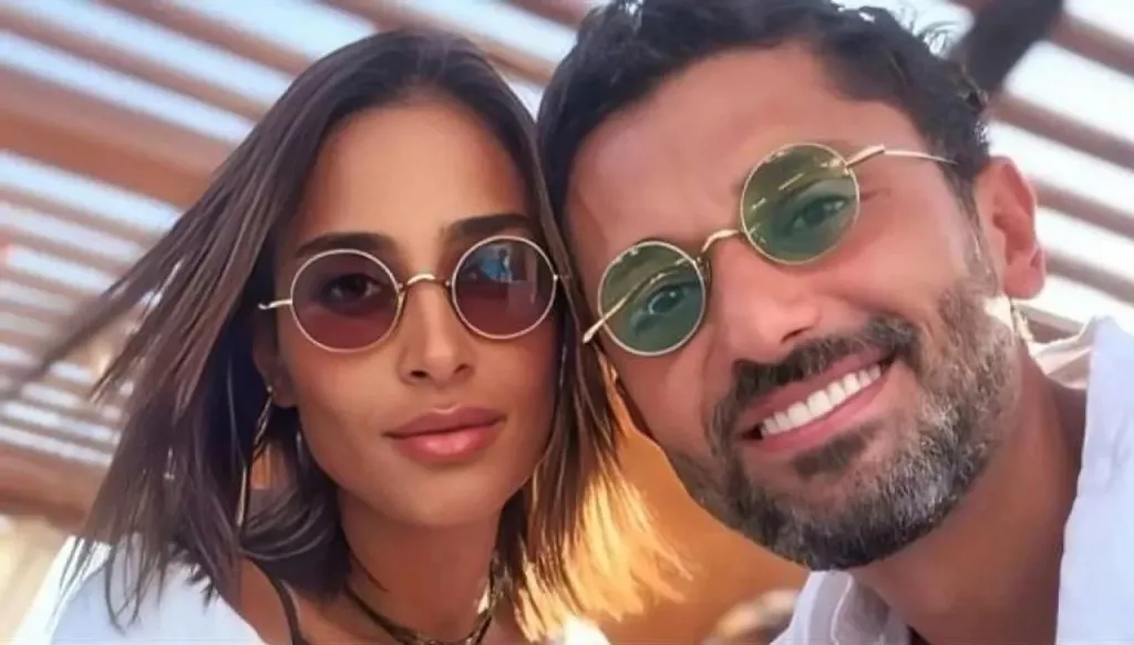 طلاق كريم محمود عبد العزيز عبر "إنستغرام"... المشاهير ينقسمون في الآراء