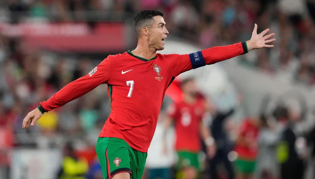موسوعة غينيس تكرّم كريستيانو رونالدو برقم قياسي جديد (فيديو)