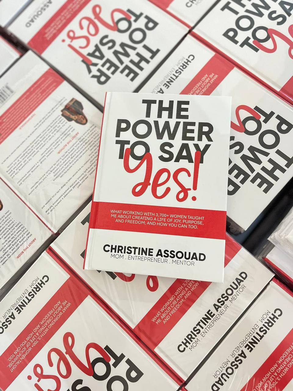 كتاب “The Power To Say Yes!“. (الكاتبة)