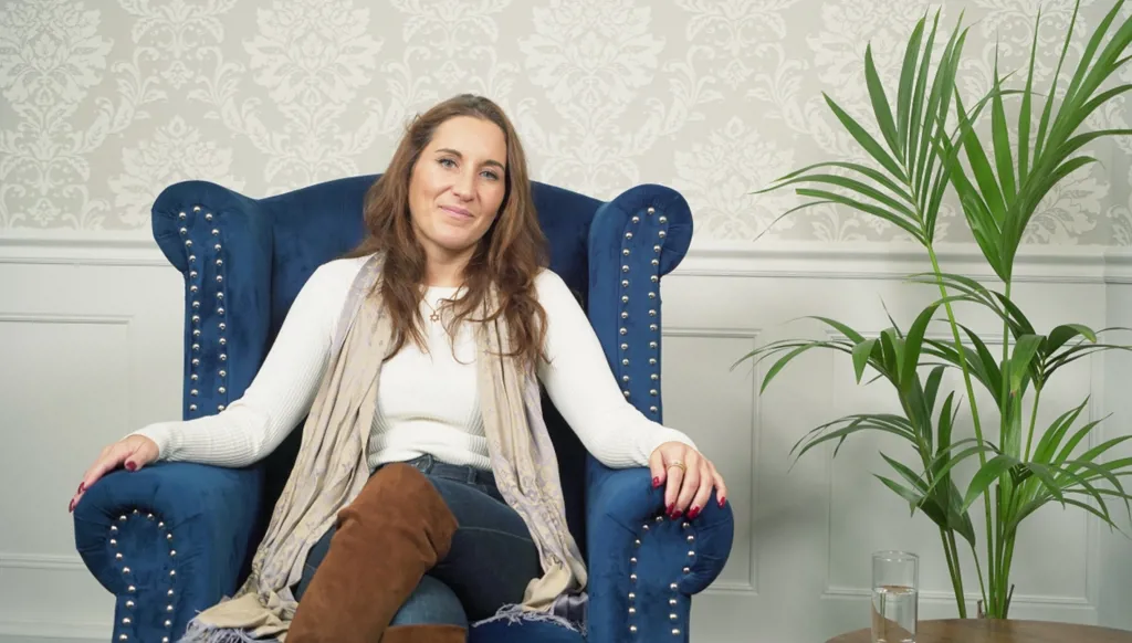 لغز كاثرين شاكديم الجاسوسة "الثورية" الفاتنة: في قلب سجال اختراق النظام الإيراني ومؤسساته