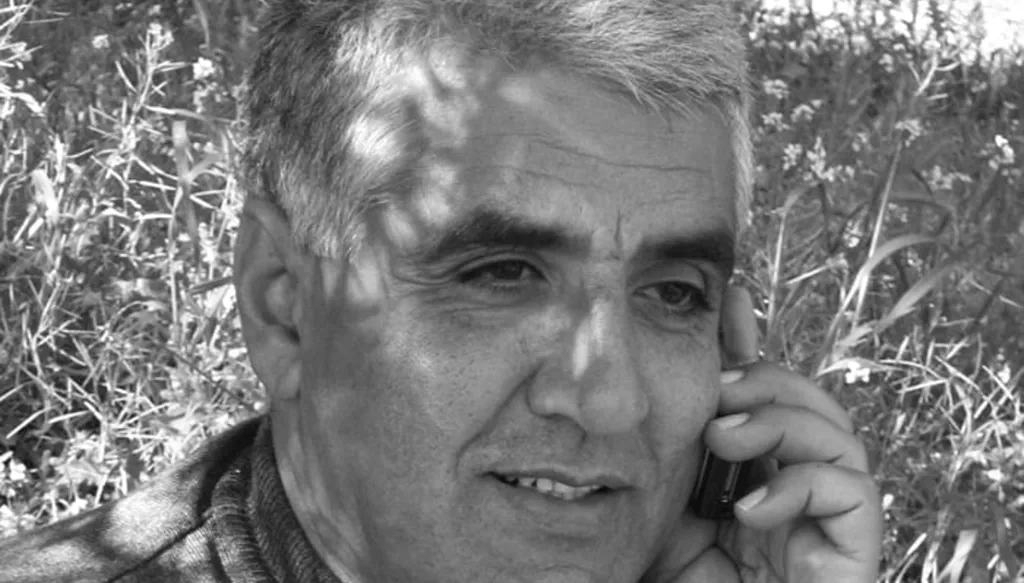 بعد 13 عاماً من الإخفاء القسري... فنانة تعلن وفاة والدها الحقوقي في سجون النظام السوري السابق