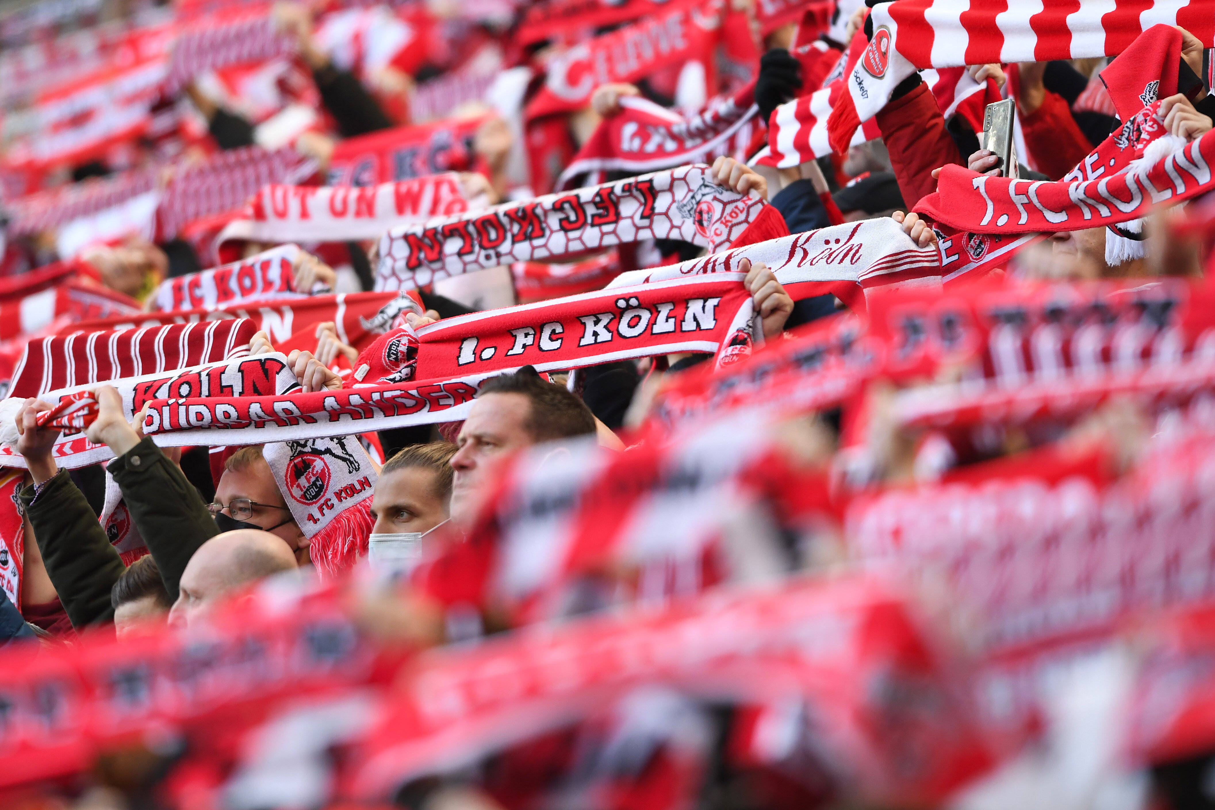 جمهور نادي كولن. (وكالات)