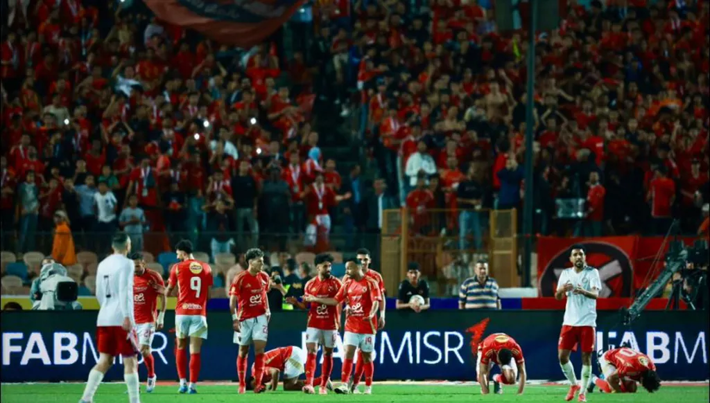 الأهلي يبحث مصالحة جماهيره أمام بيراميدز في الدوري المصري