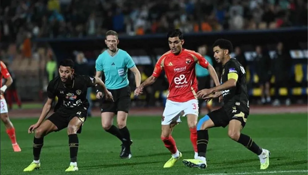 الأهلي يطلب تأجيل لقاء الزمالك ويهدد بعدم استكمال الدوري المصري