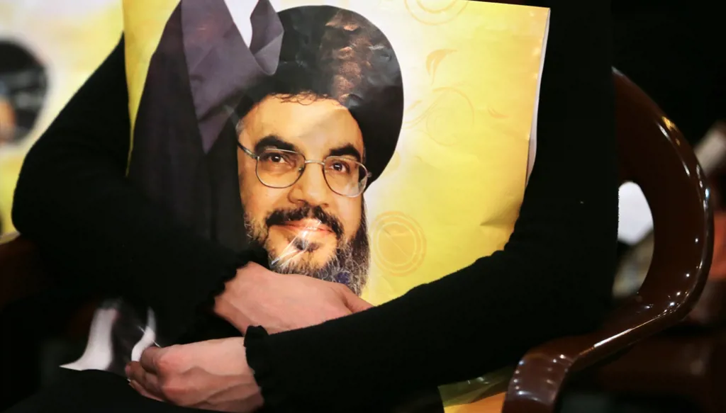 هل يدفن نصرالله على طريق المطار؟