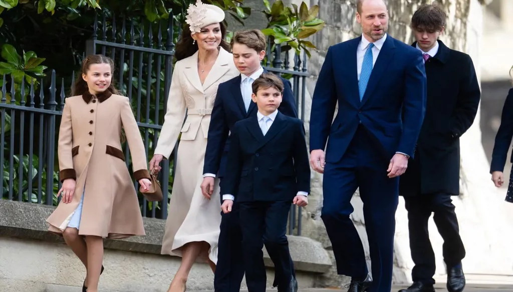 الأميرة شارلوت تخطف الأنظار في قداس عيد الفصح