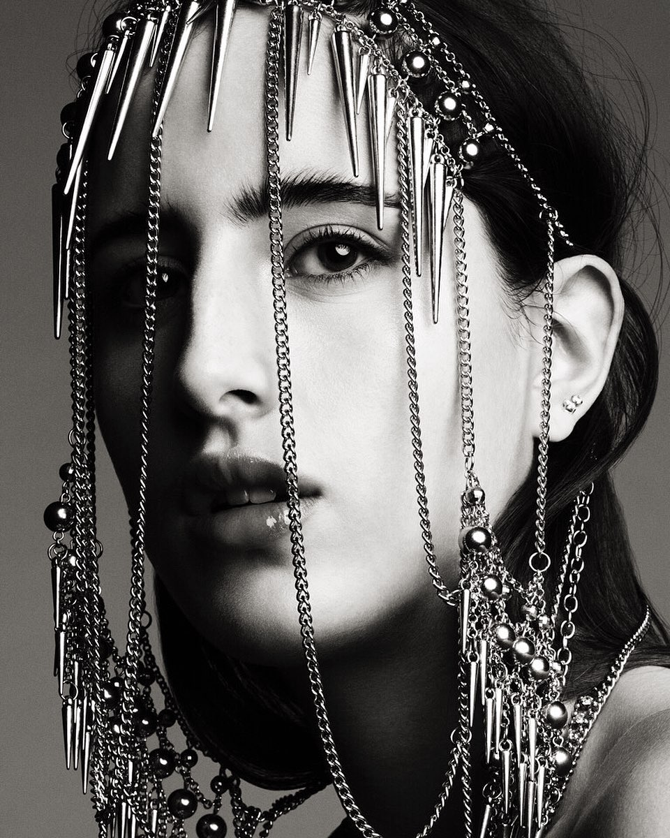 جائزة تكريمية للعارضة تليدة تمر (إنستغرام)