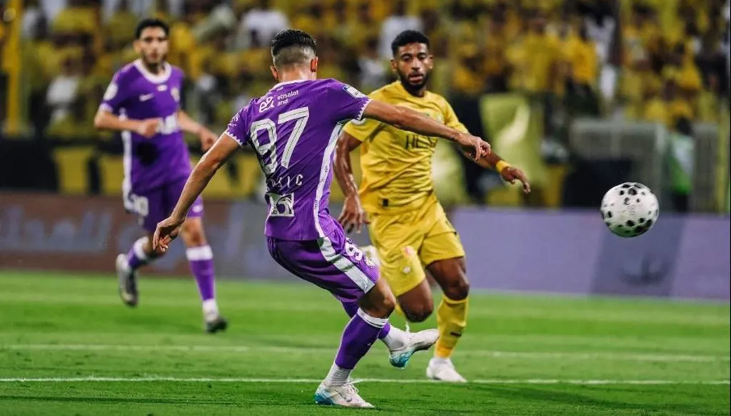 العين يتعادل مع الوصل ويفقد صدارة الدوري الإماراتي