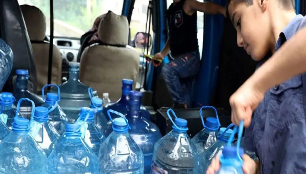 فوضى في ملف المياه اللبنانية تداخل في الرقابة بين الصحة والاقتصاد ومؤسسات مناطقية