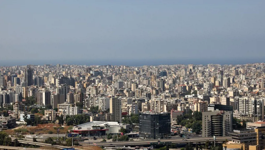 رجل مجهول الهوية يُطلق النار على رأسه في "روضة الشهيدين" بالضاحية الجنوبية لبيروت (فيديو)