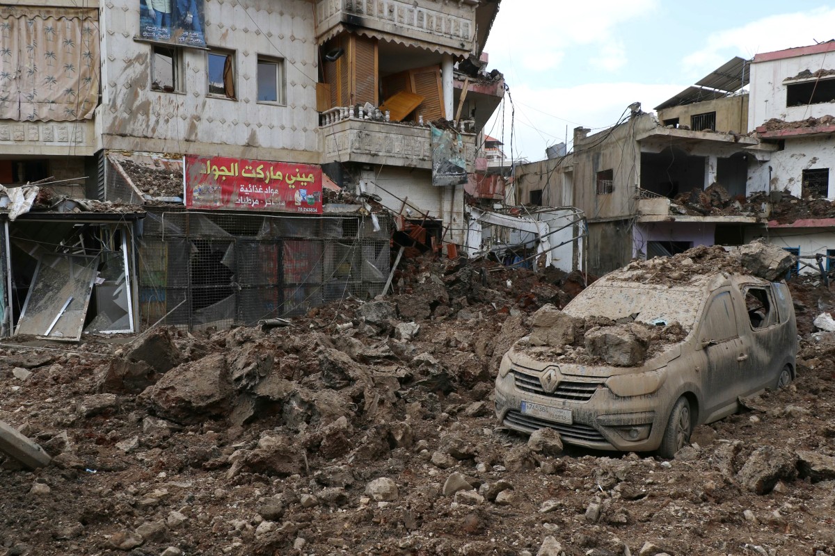 الدمار جراء القصف الإسرائيلي على بلدة النبي شيت في البقاع (أ ف ب)