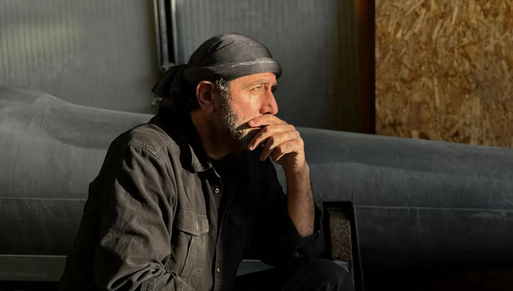 أرمن آغوب سفيراً للفن المصري في "بينالي البندقية 2026"