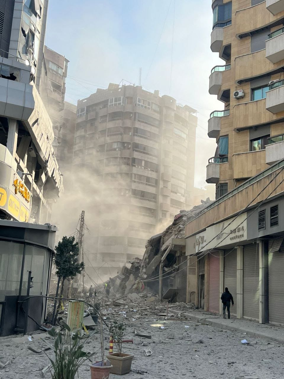 الغارة الإسرائيلية في حي ماضي في الضاحية الجنوبية لبيروت (متداول)