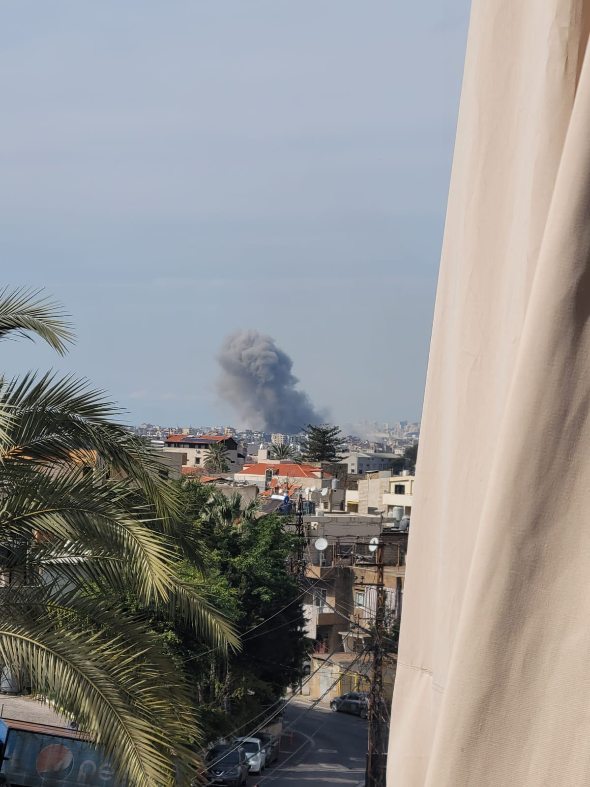 الغارة الإسرائيلية على منطقة الكفاءات، سنتر بنك عودة، في الضاحية الجنوبية لبيروت (متداول)