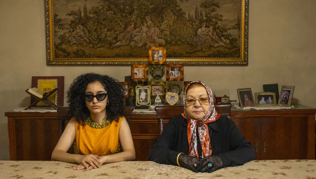 "كلّ شيء عنها"... مصريّات يكتشفن ذواتهن بأصابع مبصرة