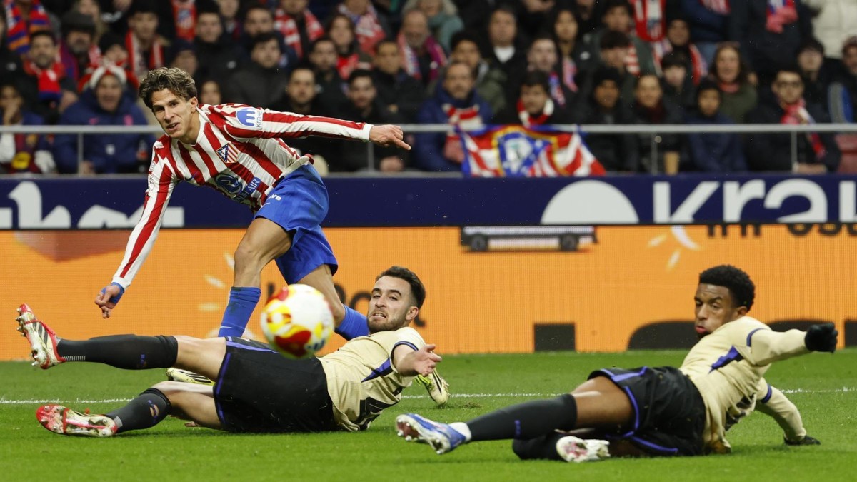 الخسارة أمام أتلتيكو مدريد في كأس الملك كشفت عن ثغر في فلسفة فليك الدفاعية. (وكالات)