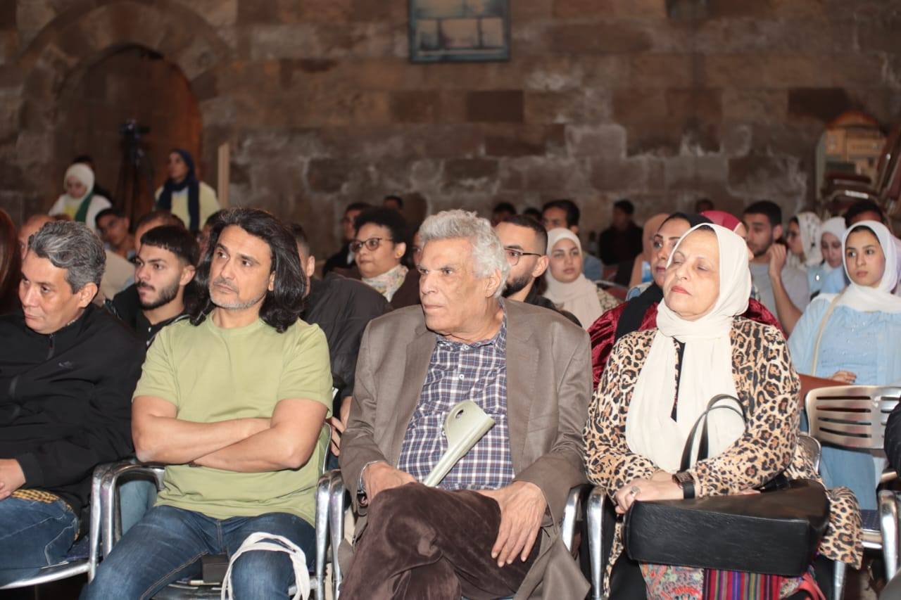 الكاتب إبراهيم عبدالمجيد مشاركاً في الملتقى.