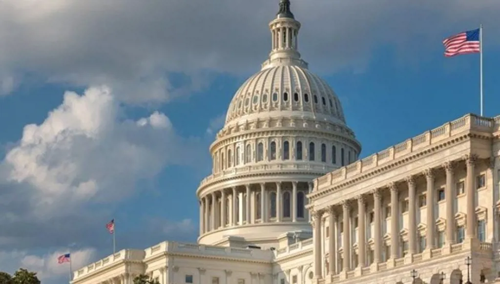 تحذير أميركي من "واتساب": تهديد كبير لأمن بيانات الكونغرس