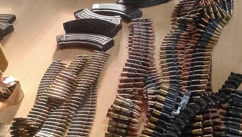 توقيف 3 لبنانيين لمشاركتهم في الاعتداء على ضباط