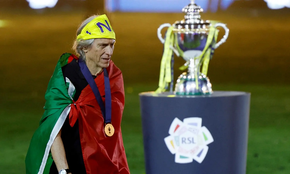 المدرب البرتغالي جورجي جيسوس سيترك النصر السعودي. (وكالات)