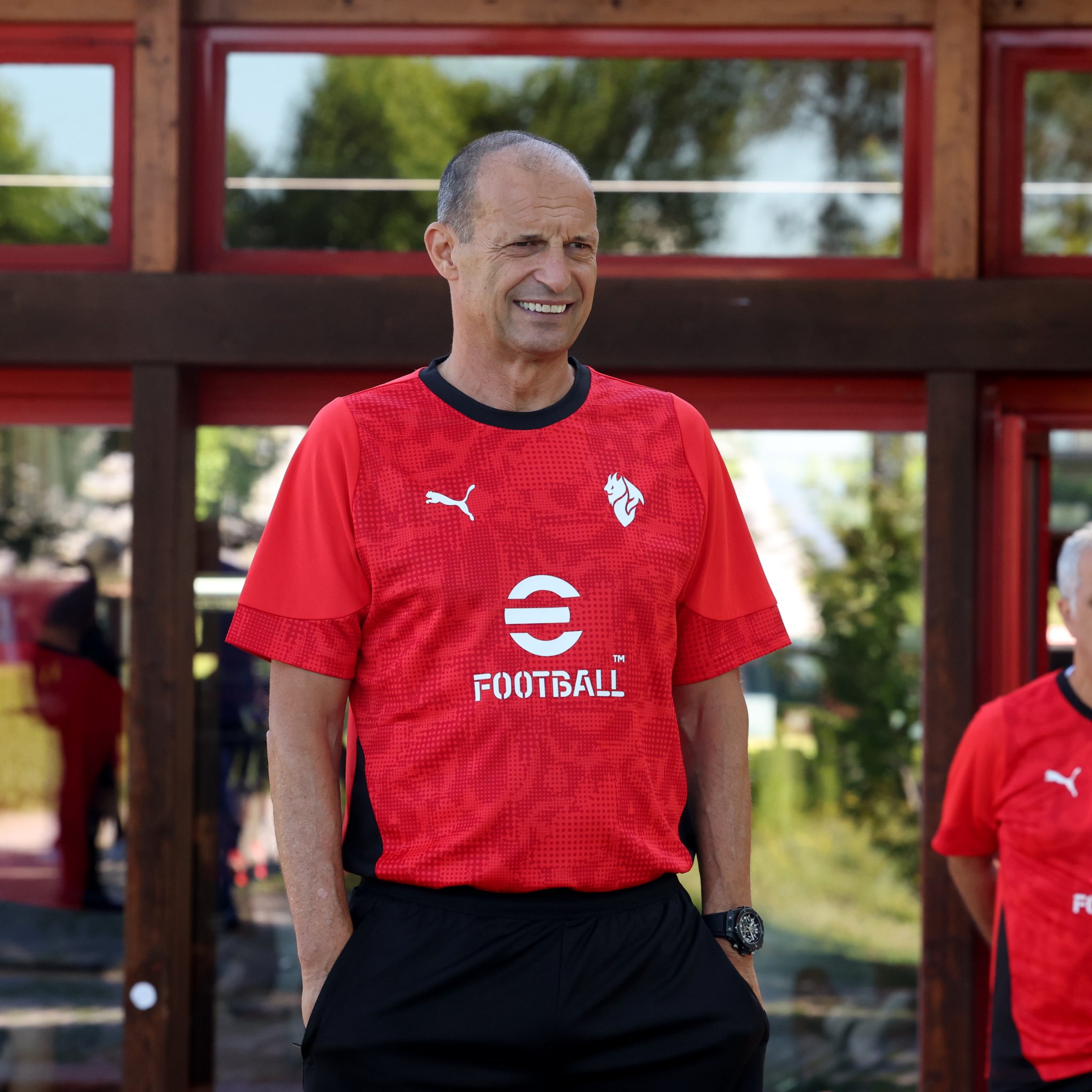 ماسيميليانو أليغري. (إكس)